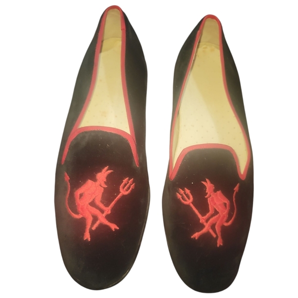 Stubbs & Wootton Other - Vintage Stubbs & Wootton black velvet red devil smoking slippers slip on shoes